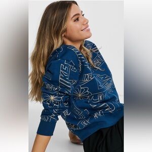 Nike Icon Clash All Over Print sweatshirt. Size large.